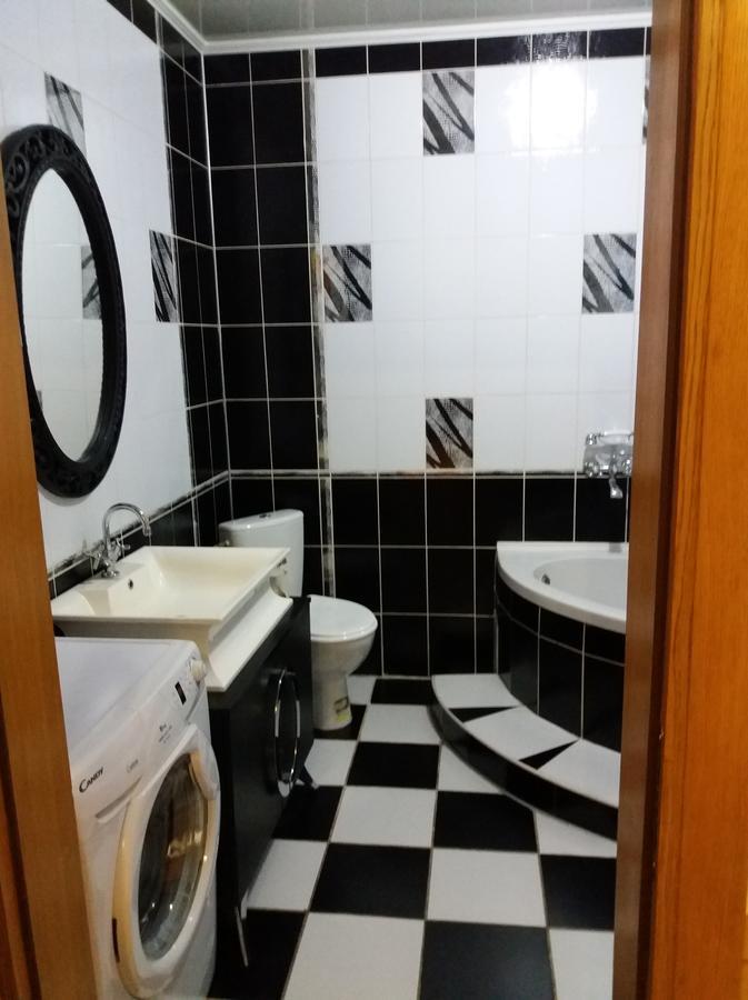 3-К Квартира Apartment Ivano-Frankivs'k Ngoại thất bức ảnh